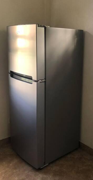 Kelly'S Studio Apartment - Rental Near Airport, Amenities And Bus Route Saint Philip Buitenkant foto
